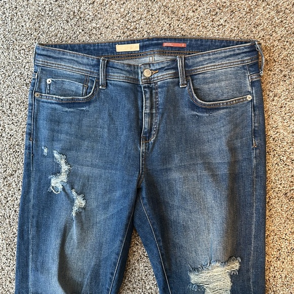 Pilcro Anthropologie Distressed Slim Boyfriend Crop, Size 29, Like New - Picture 2 of 6